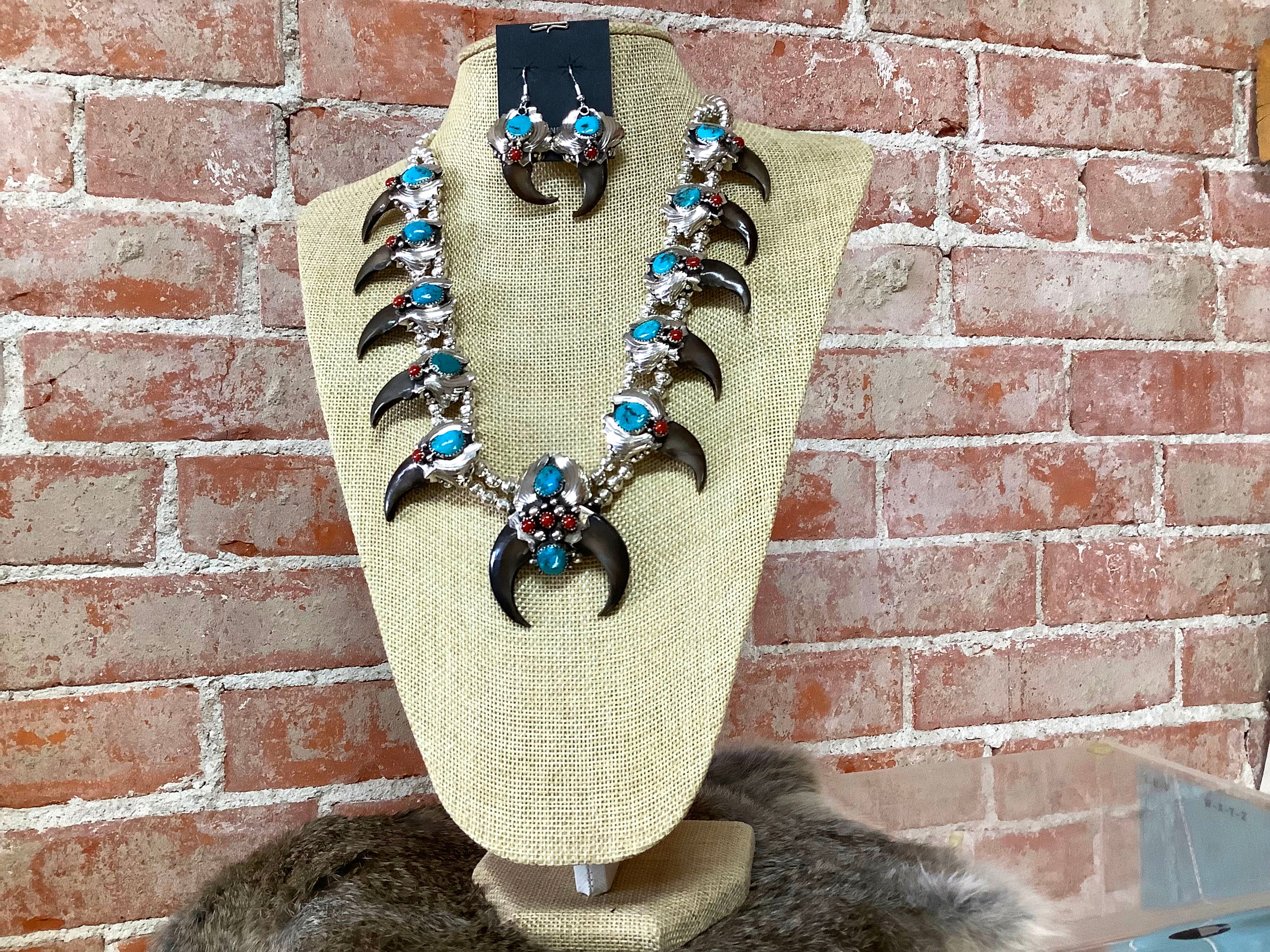 Massive Vintage Native American Navajo Turquoise Bear Claw Necklace Signed  BMS! – Babaria Shop Qatar